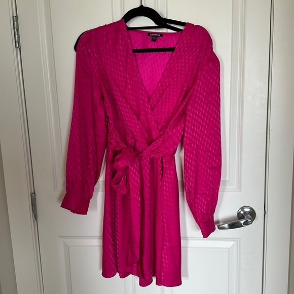 Express hot pink long sleeve dress size medium - Picture 1 of 4
